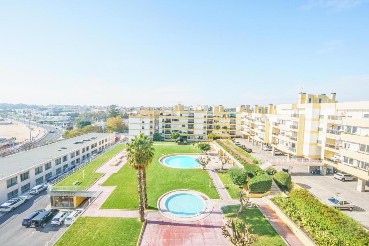Amazing Private Room In Apartment With Sea Beach View - Pool - Park - Private Condominium - Access To The Beach Оейраш Екстер'єр фото